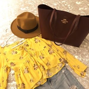 Large Coach tote bag - Free bag organizer!